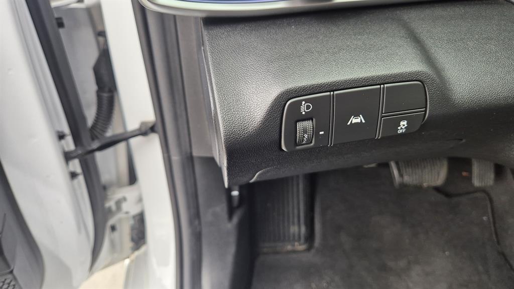 HYUNDAI Avante - Vista 8