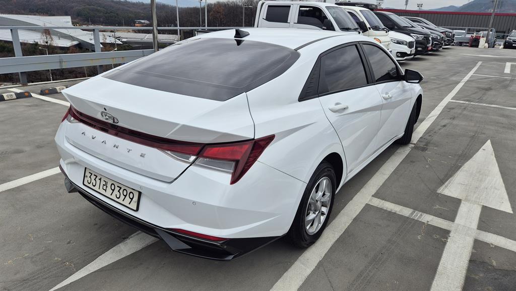 HYUNDAI Avante 2021 Blanco - Importación desde Corea - HF Imports Iquique - Foto 15
