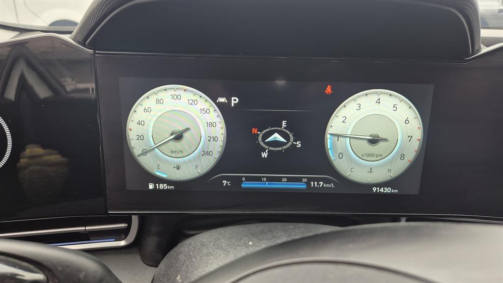 HYUNDAI Avante - Vista 4