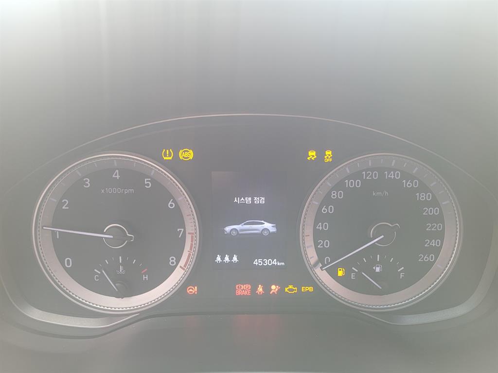 HYUNDAI Grandeur - Vista 5