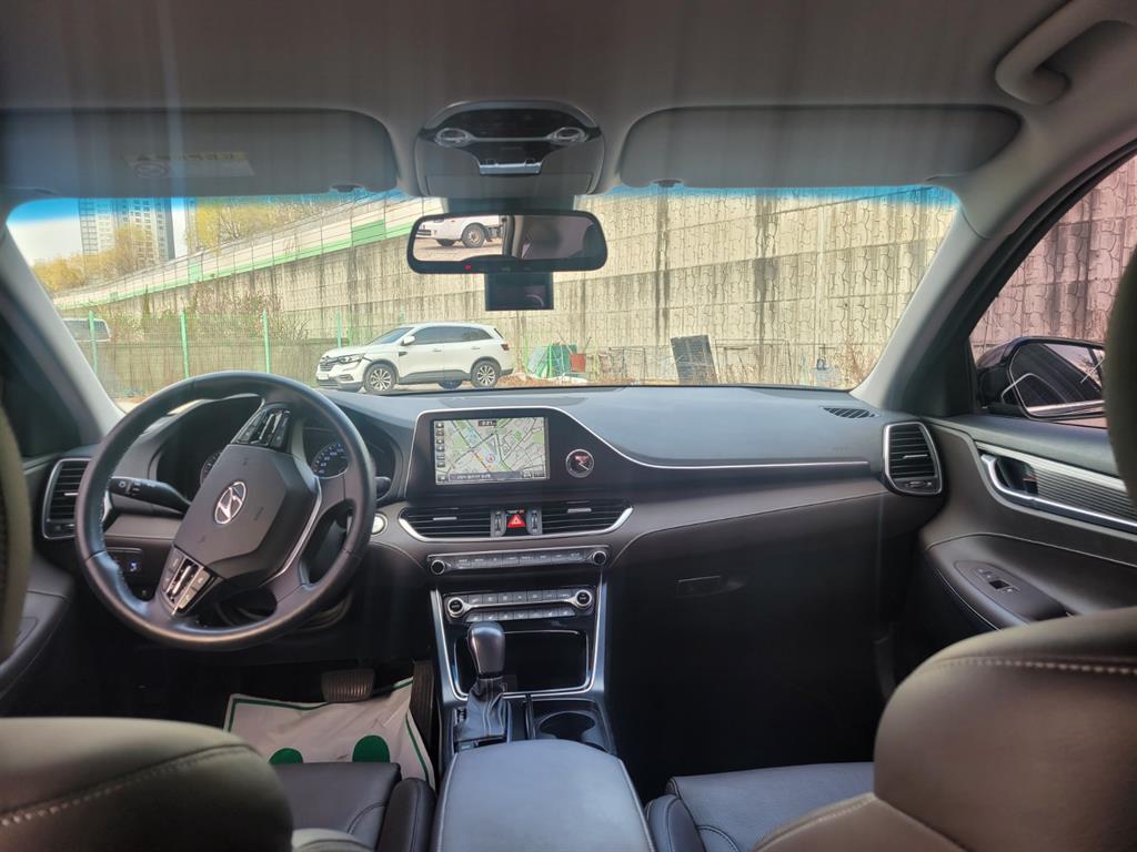 HYUNDAI Grandeur - Vista 12