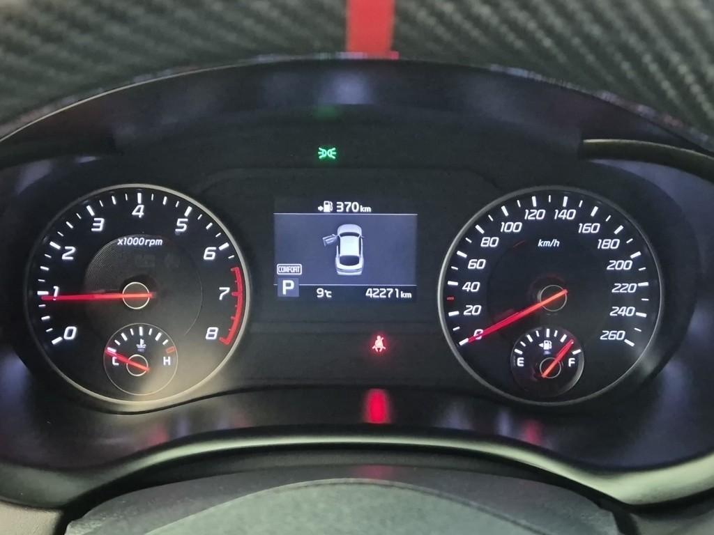 KIA Stinger - Vista 6