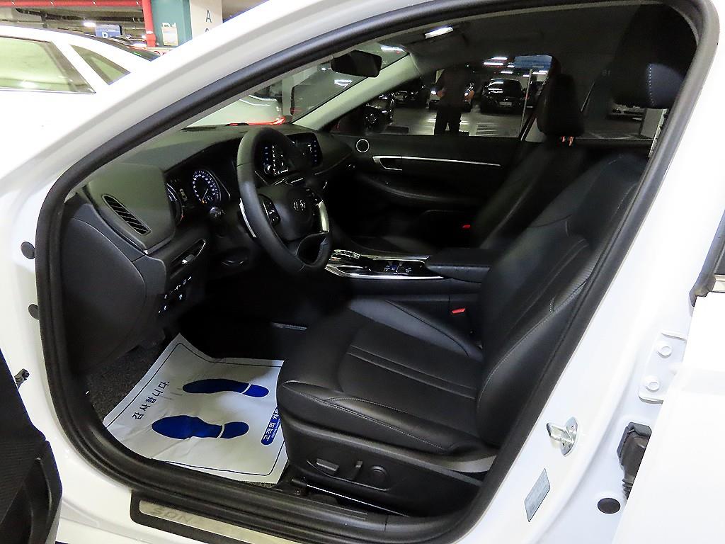 HYUNDAI Sonata - Vista 6