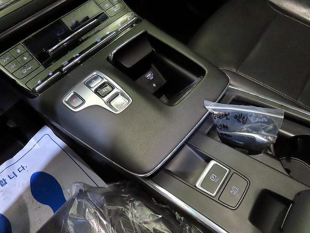 HYUNDAI Grandeur - Vista 12