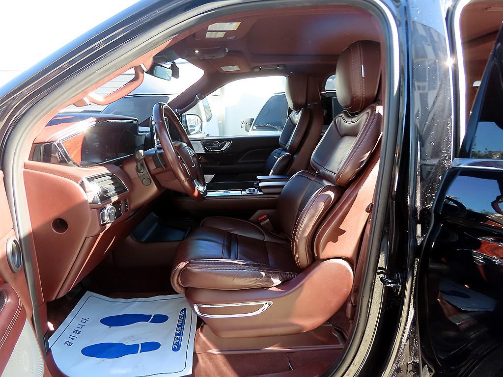 Lincoln Navigator - Vista 5