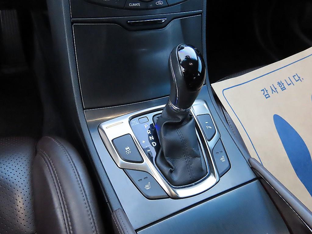 HYUNDAI Grandeur - Vista 10