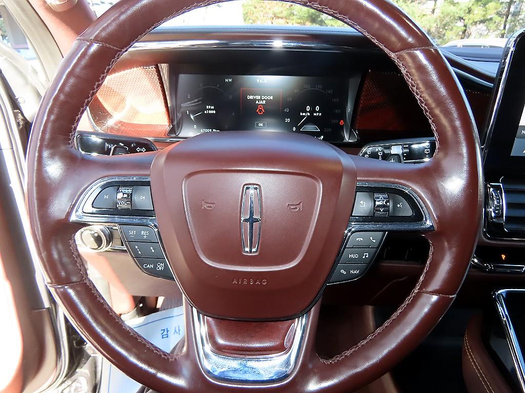 Lincoln Navigator - Vista 8