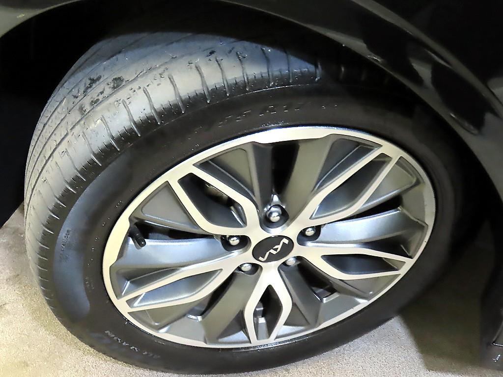 KIA K5 2023 Negro - Importación desde Corea - HF Imports Iquique - Foto 20