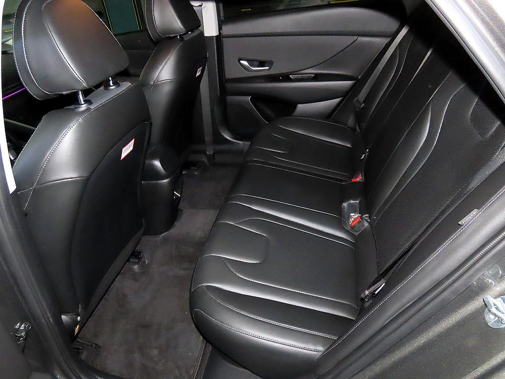 HYUNDAI Avante - Vista 7