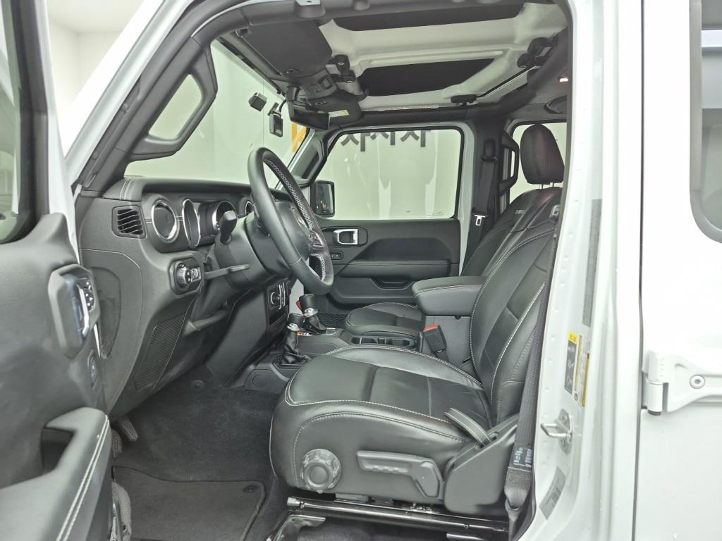 Jeep Wrangler - Vista 11