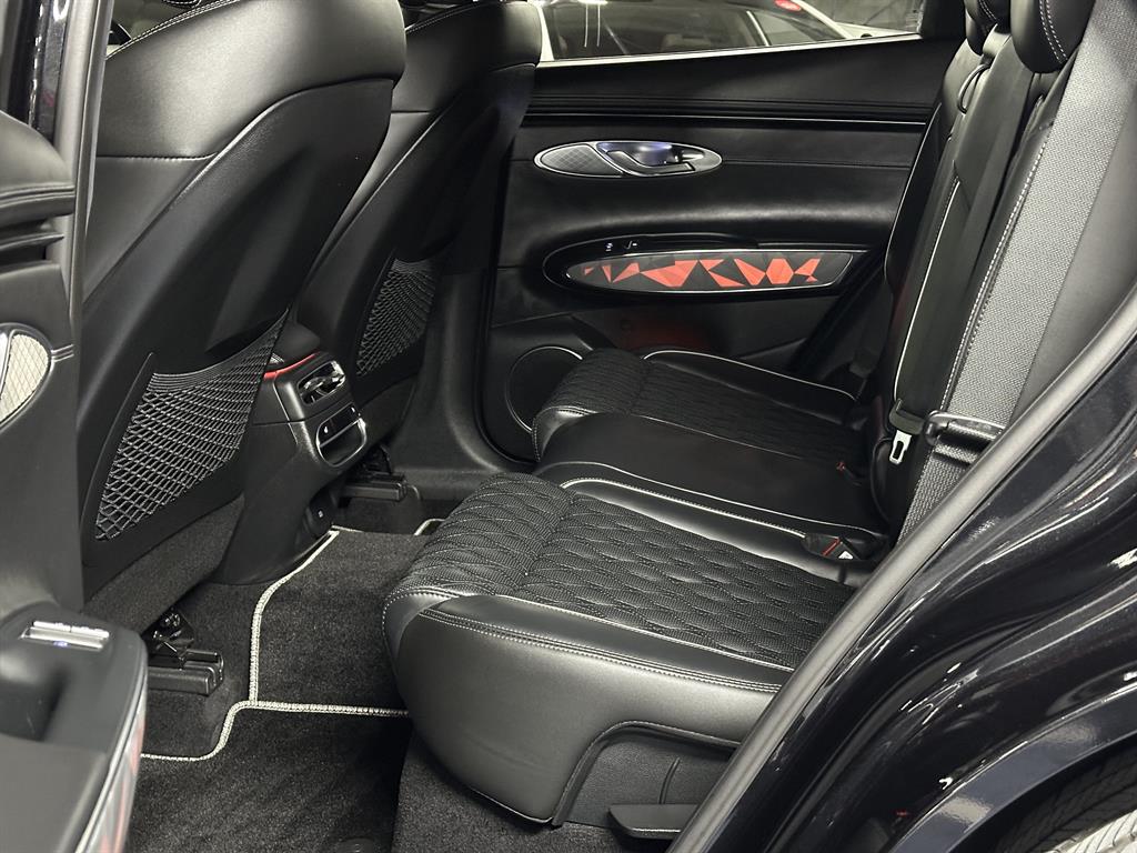 Genesis GV70 - Vista 7