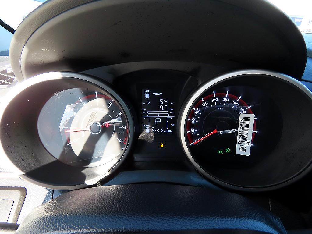 Ssangyong Tivoli - Vista 9