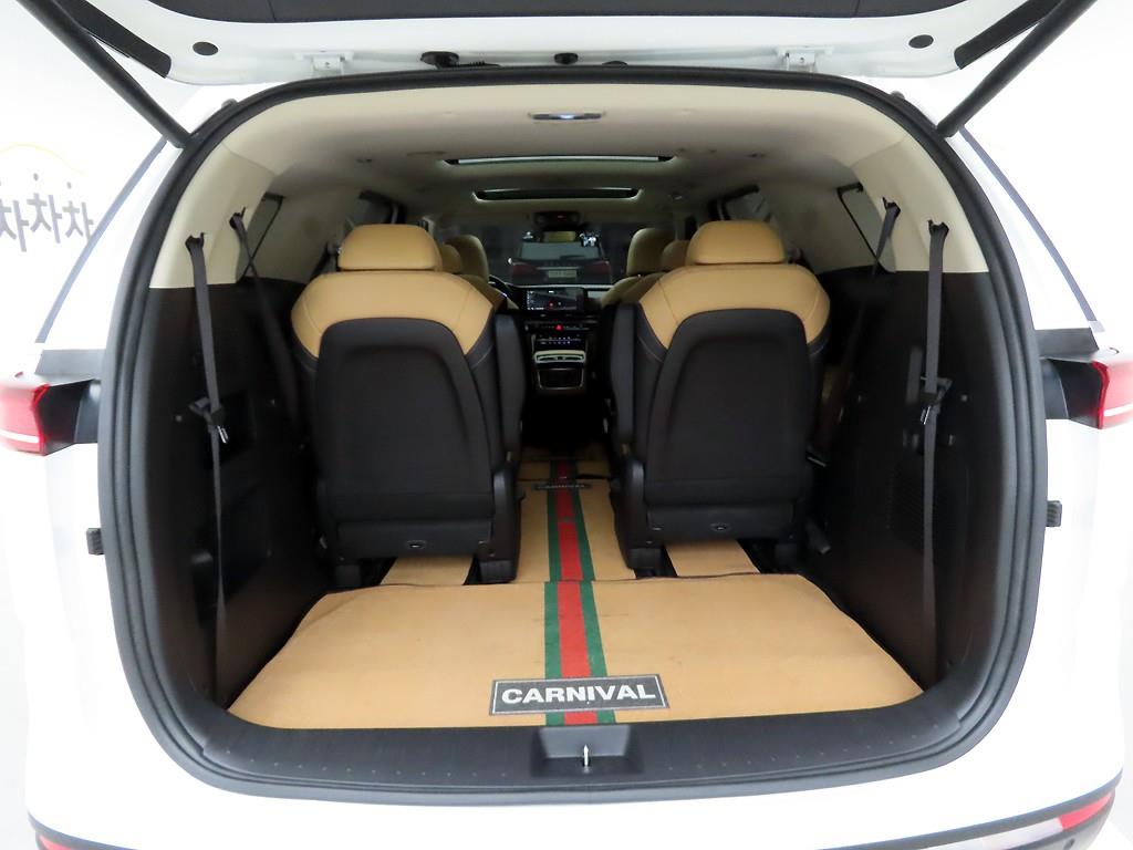 KIA Carnival - Vista 5