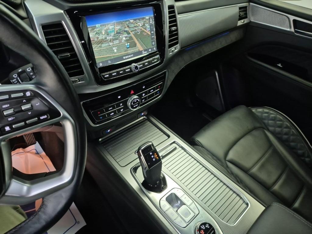 Ssangyong Rexton - Vista 10