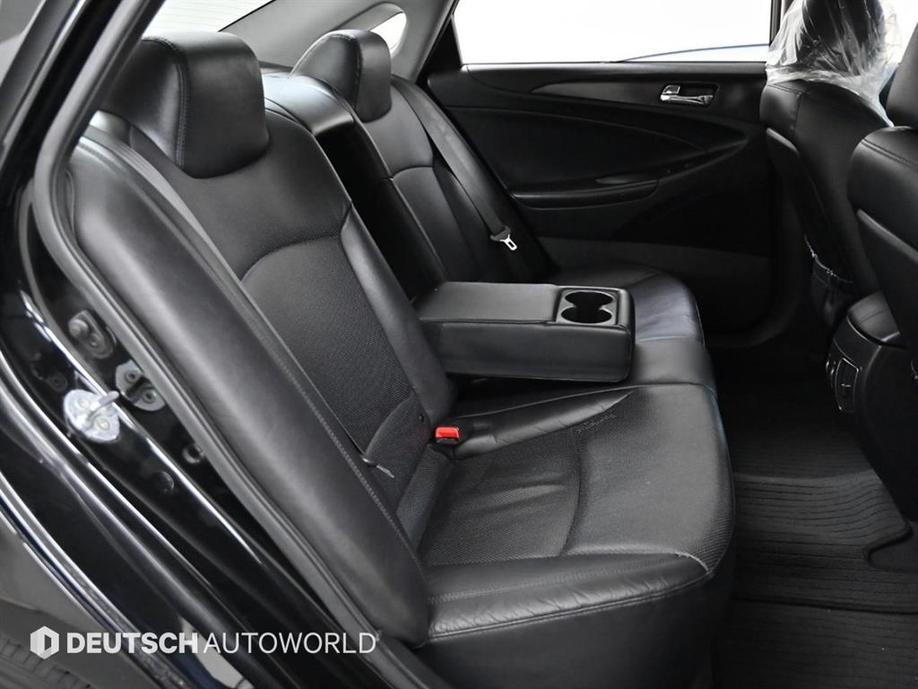 HYUNDAI Sonata - Vista 12