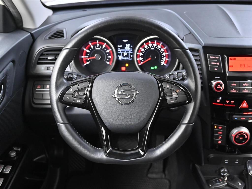 Ssangyong Tivoli 2016 Blanco - Importación desde Corea - HF Imports Iquique - Foto 13