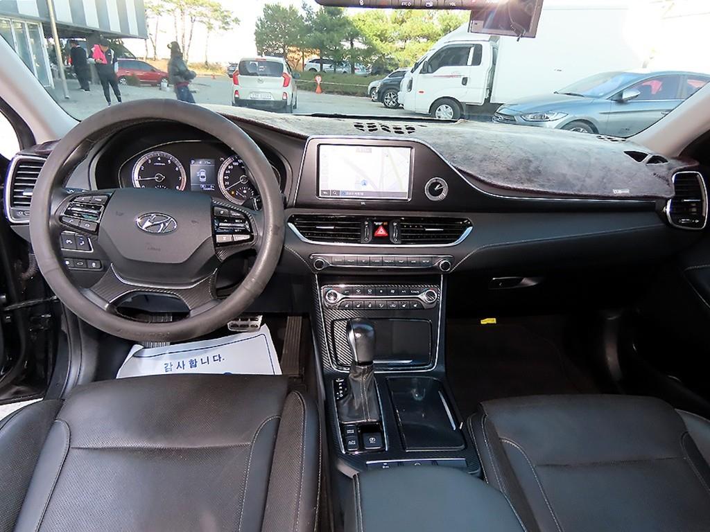 HYUNDAI Grandeur - Vista 7