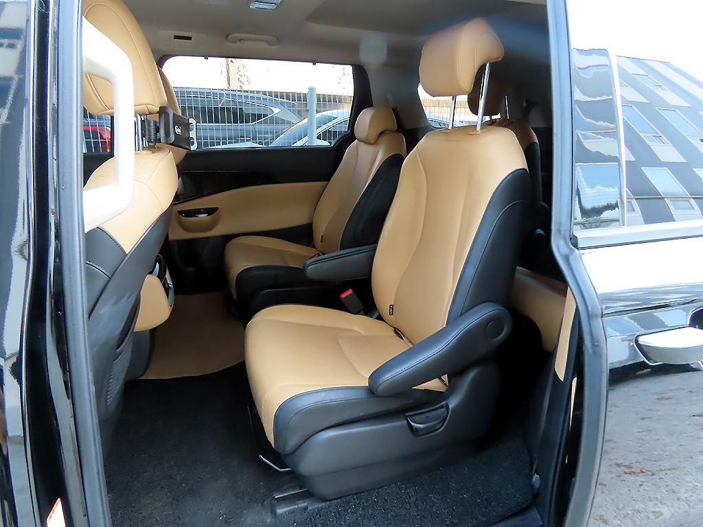 KIA Carnival - Vista 6