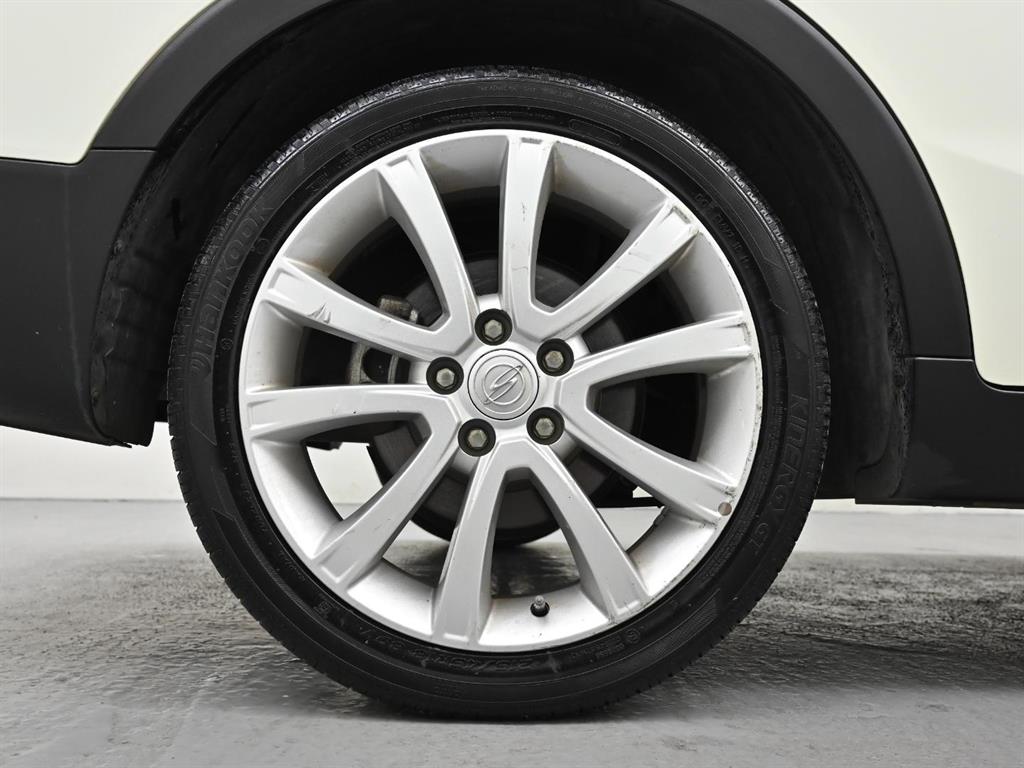 Ssangyong Tivoli - Vista 5