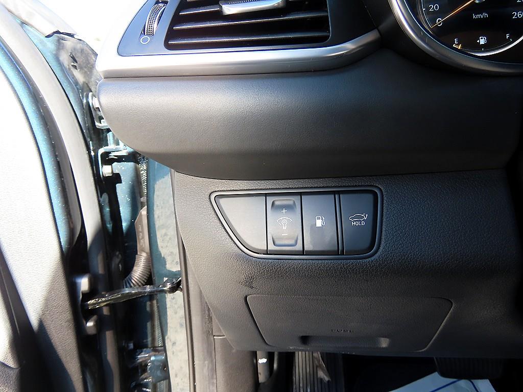 Genesis G70 - Vista 12