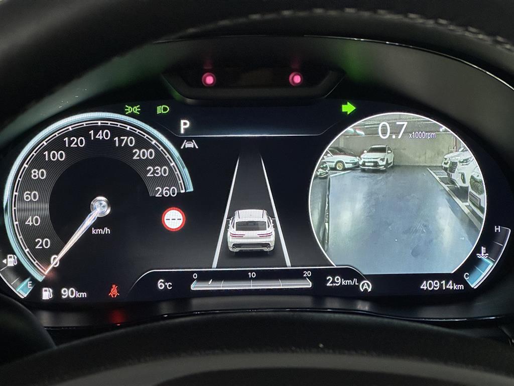 Genesis GV70 - Vista 11