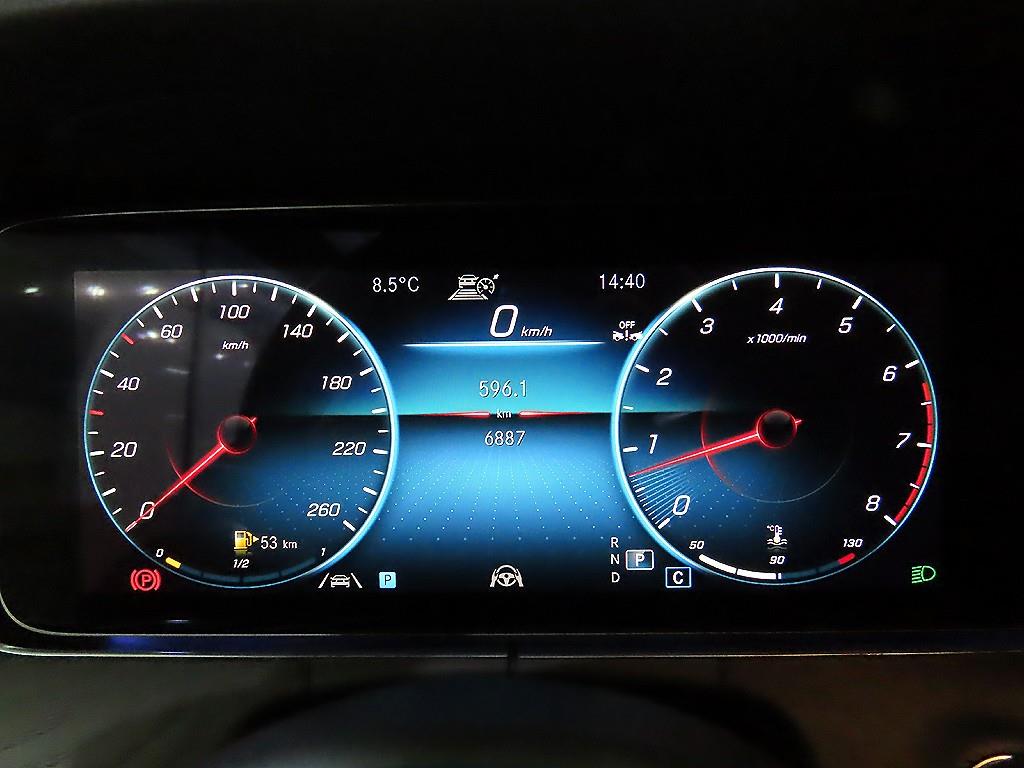 Mercedes Benz E class - Vista 9