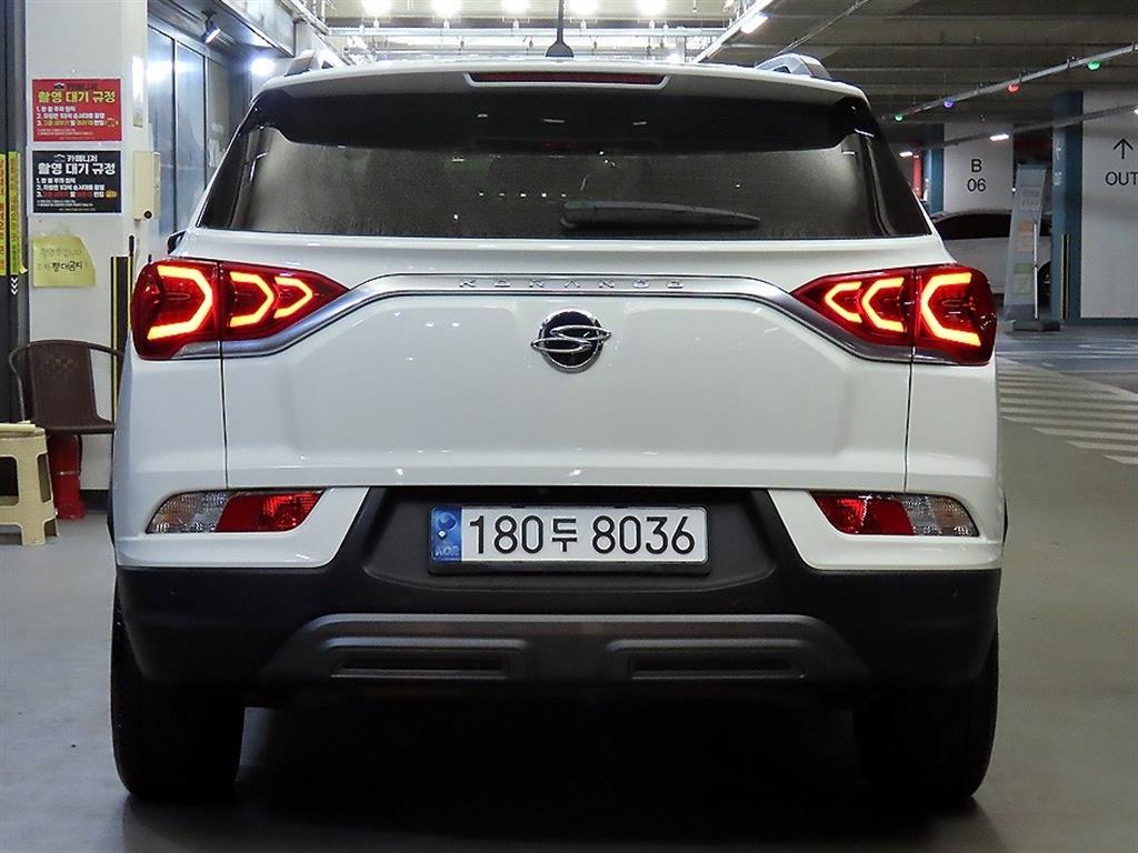 Ssangyong Korando - Vista 5