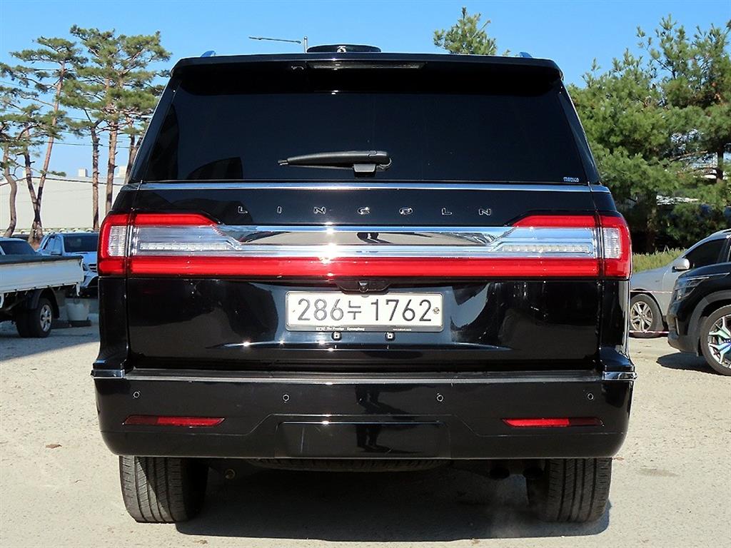 Lincoln Navigator - Vista 4