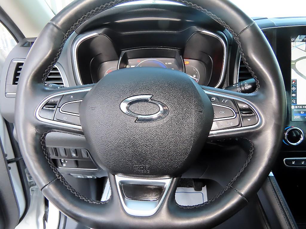 SAMSUNG QM6 - Vista 8