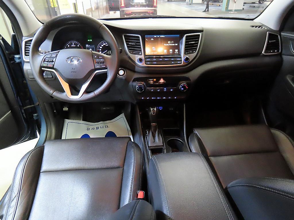 HYUNDAI Tucson - Vista 10