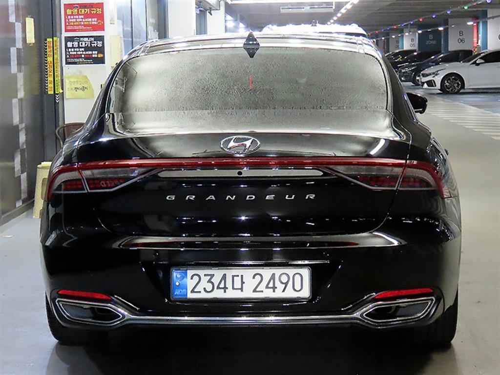 HYUNDAI Grandeur - Vista 5