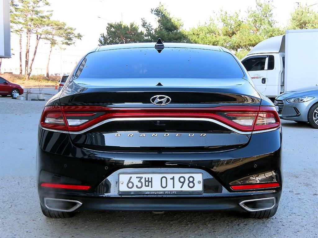 HYUNDAI Grandeur - Vista 4