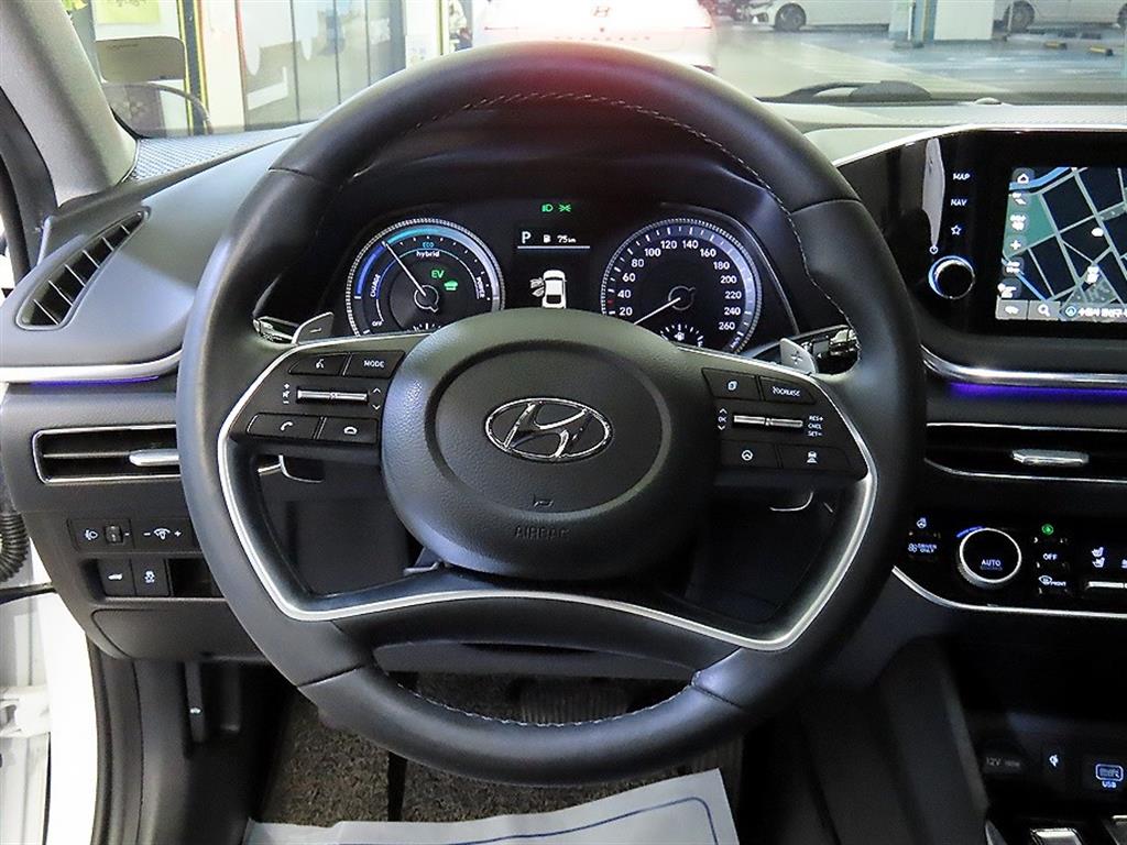 HYUNDAI Sonata - Vista 8