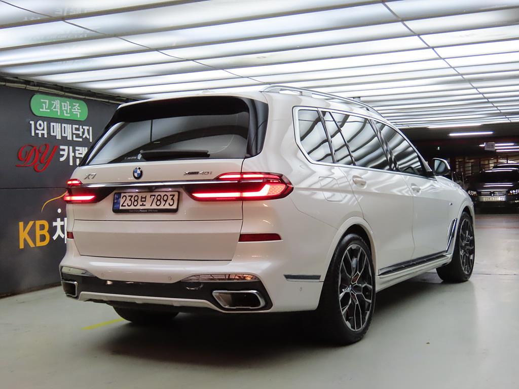 BMW X7 - Vista 4
