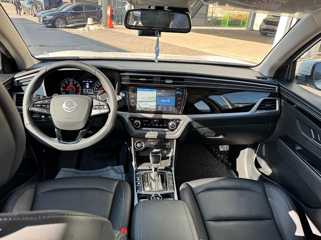 Ssangyong Korando - Vista 11