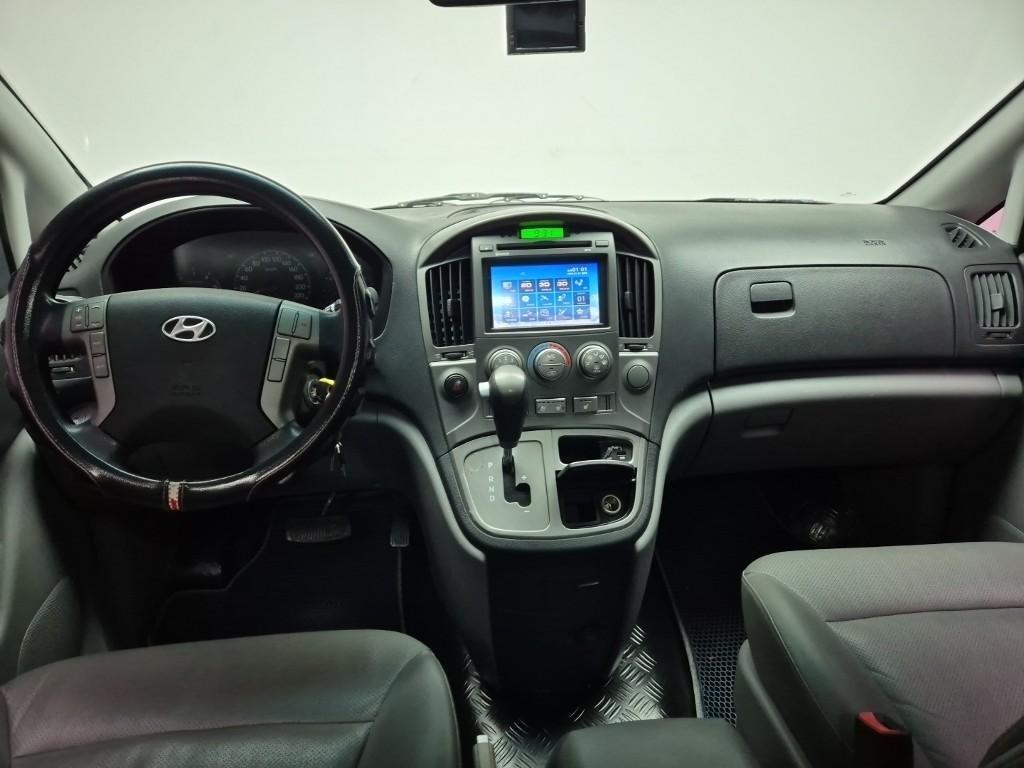 HYUNDAI Starex - Vista 7