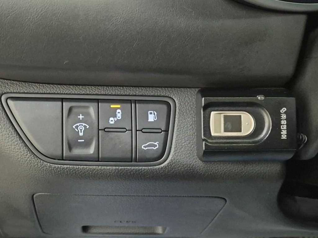 Genesis G70 2018 Negro - Importación desde Corea - HF Imports Iquique - Foto 17