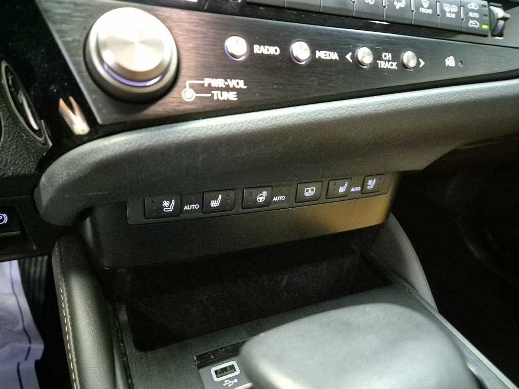 Lexus ES 2023 Negro - Importación desde Corea - HF Imports Iquique - Foto 18