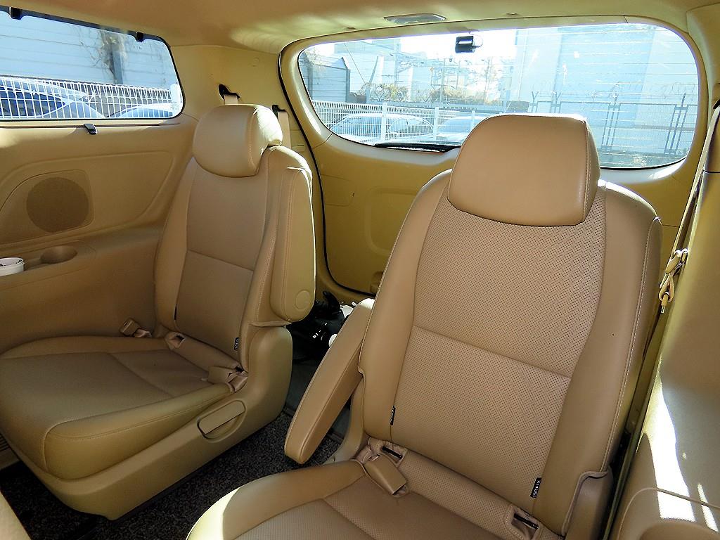 KIA Carnival - Vista 7