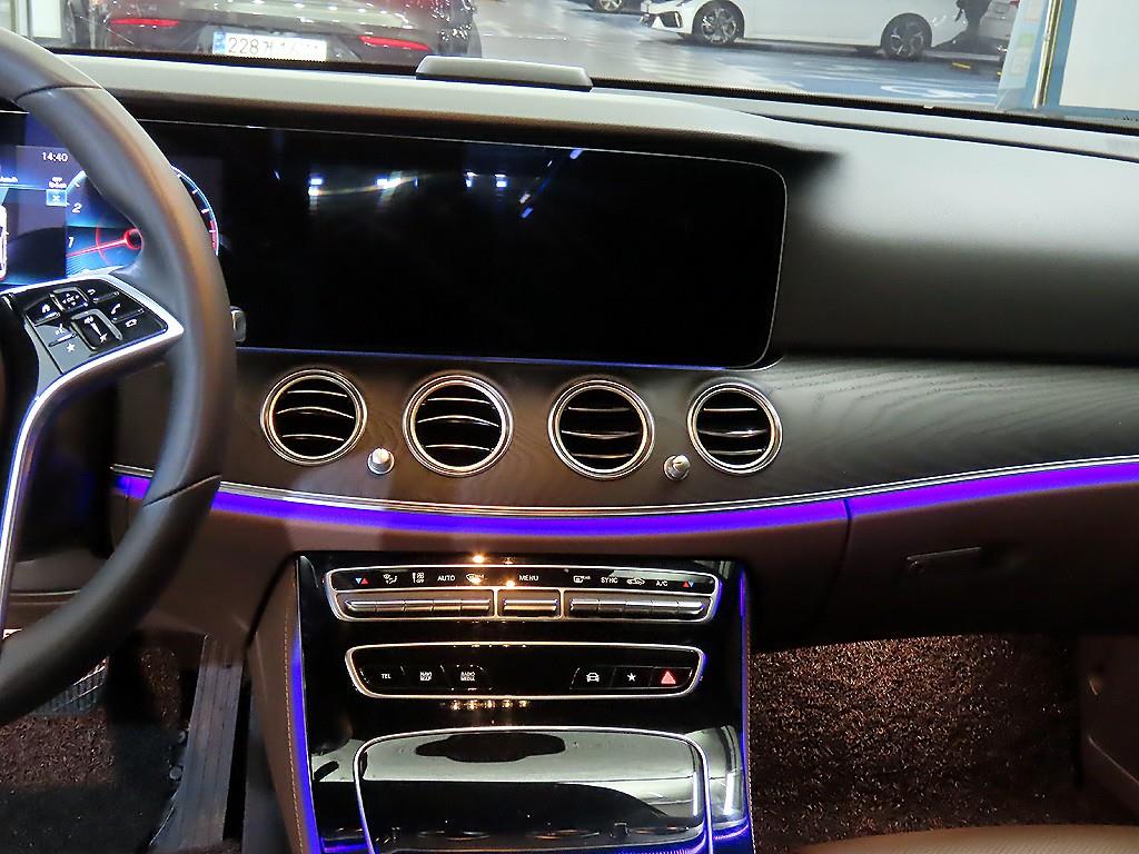 Mercedes Benz E class - Vista 11