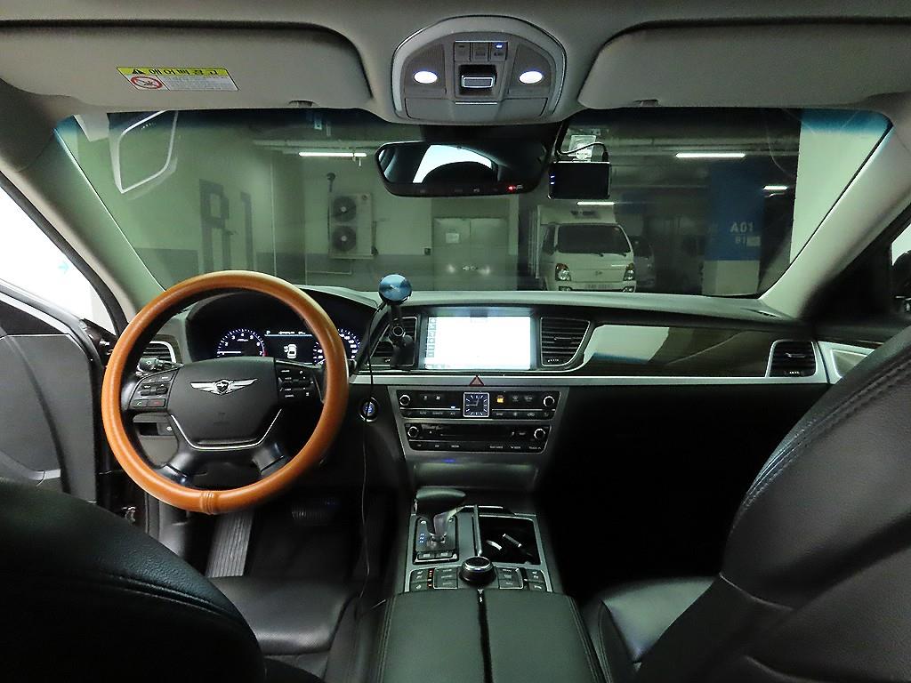 Genesis G80 - Vista 8