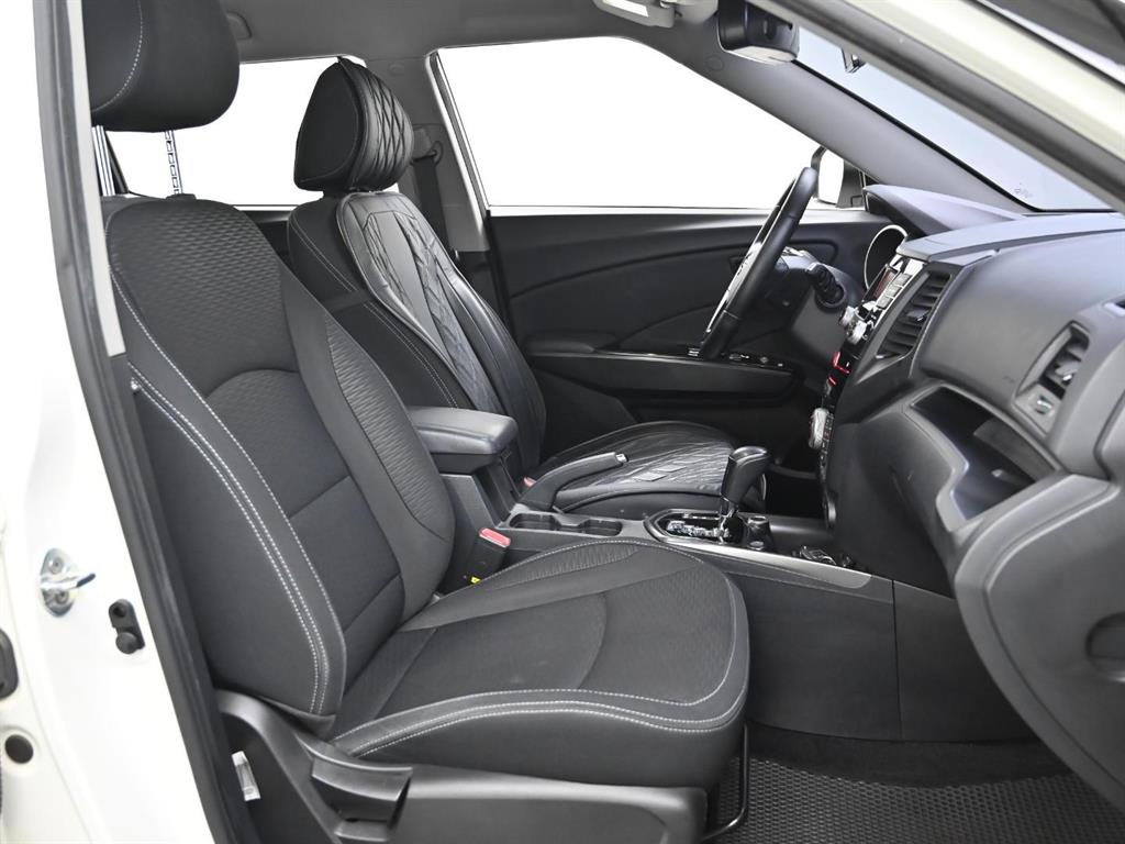 Ssangyong Tivoli - Vista 10