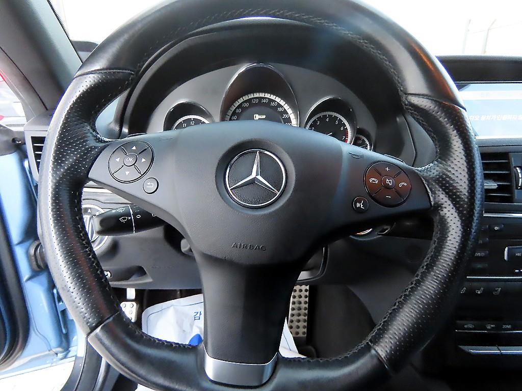 Mercedes Benz E class 2011 Negro - Importación desde Corea - HF Imports Iquique - Foto 13