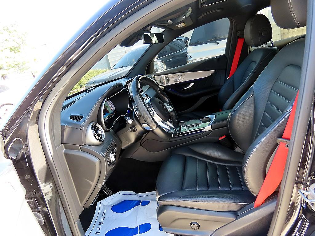 Mercedes Benz GLC Class - Vista 5