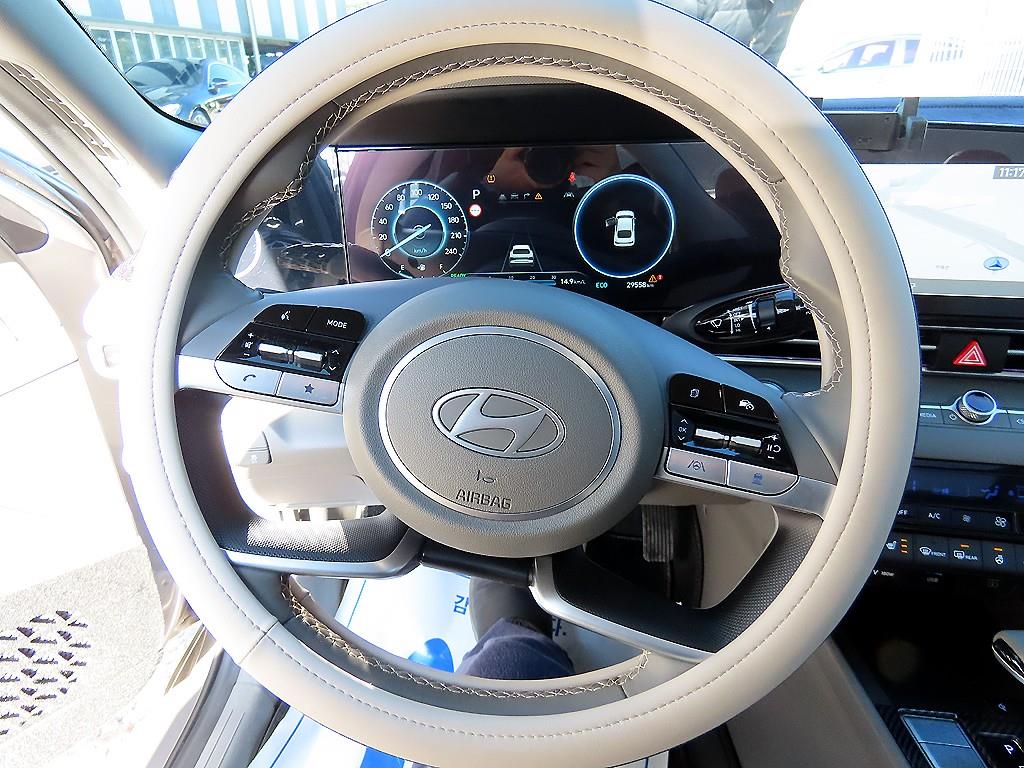 HYUNDAI Avante - Vista 8