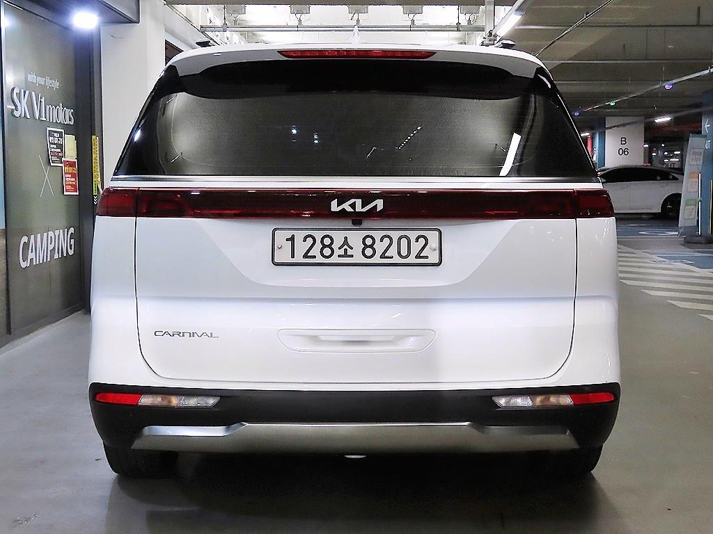 KIA Carnival - Vista 5