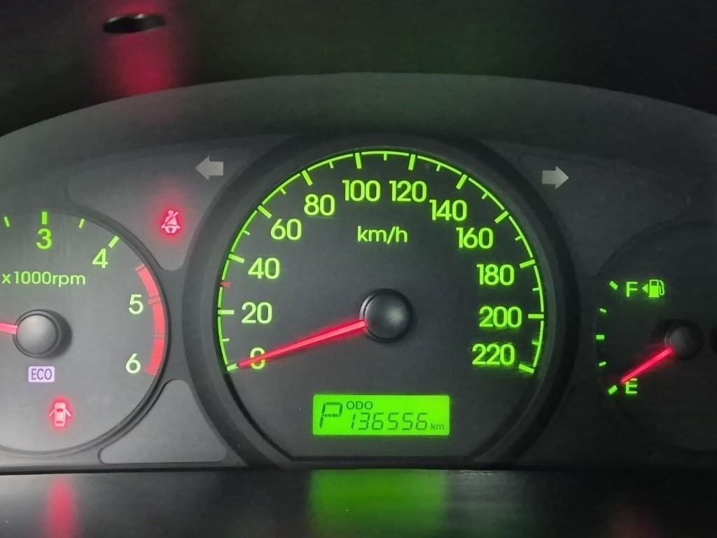 HYUNDAI Starex - Vista 6