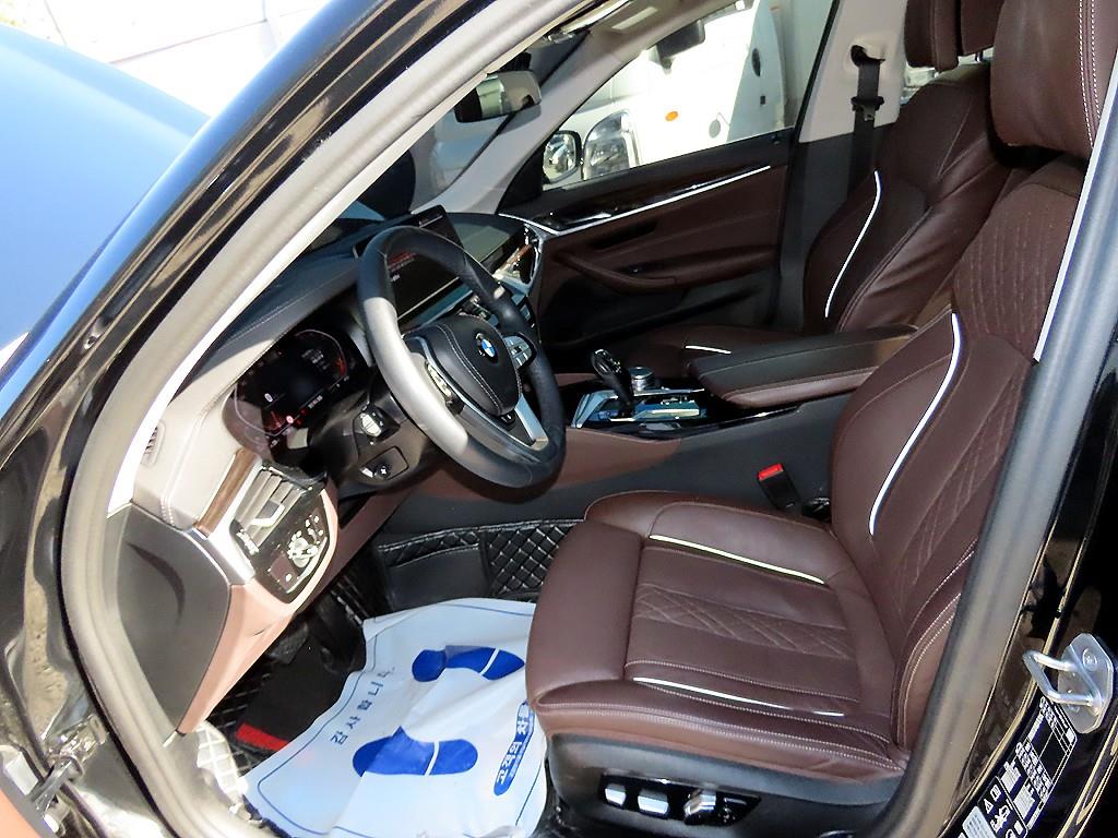 BMW 5 Series - Vista 5