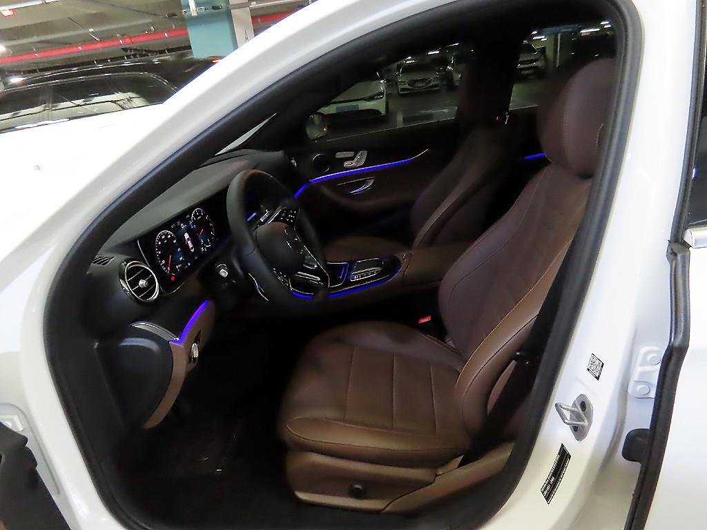 Mercedes Benz E class - Vista 6