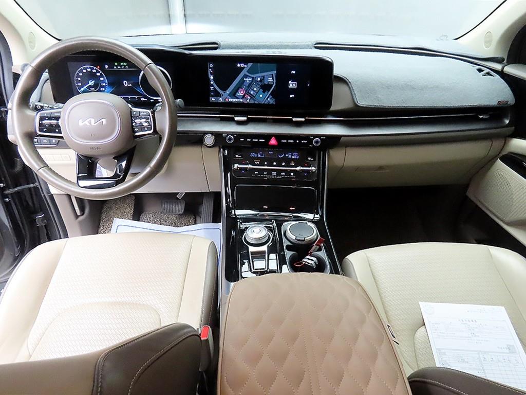 KIA Carnival - Vista 7